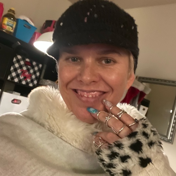 👋 Hi, I’m Ariel! Happy to be sharing fashion love - Picture 4 of 16